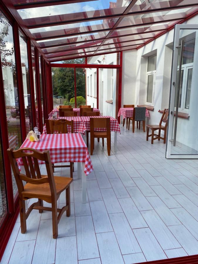 Goscinec Pod Lipami Bed & Breakfast Kruszyniany Exterior photo